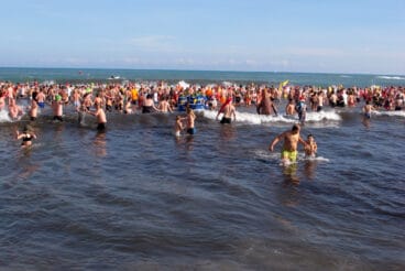 Baño Solidario de Año Nuevo 2026 en Xàbia (39)