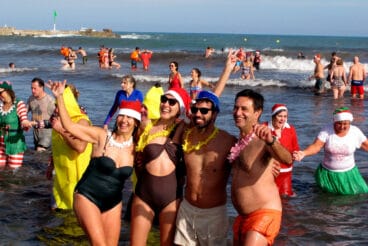 Baño Solidario de Año Nuevo 2026 en Xàbia (74)