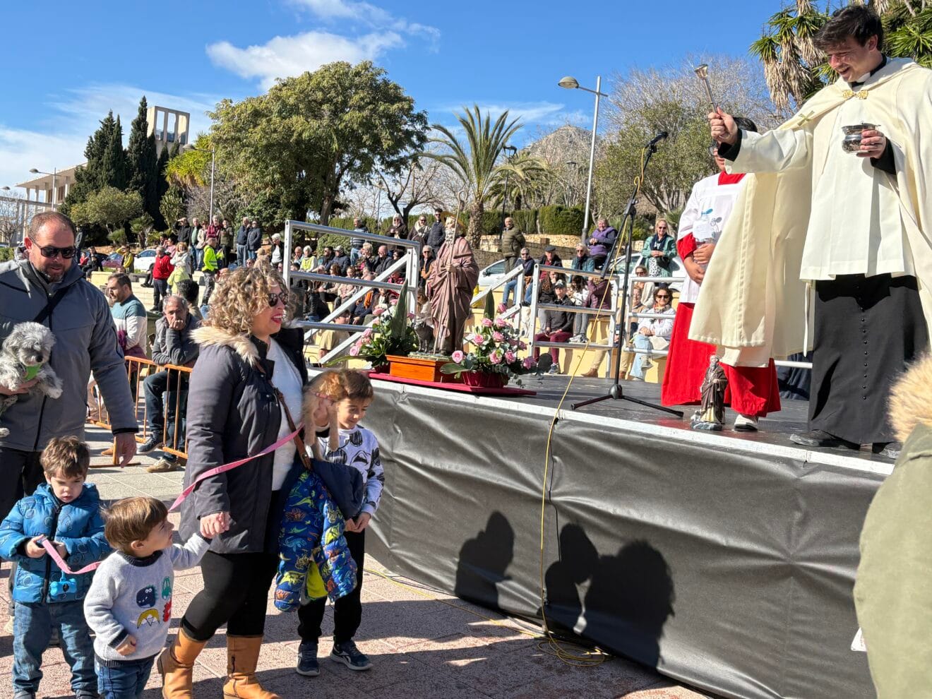 Bendición de animales en el centro histórico de Xàbia (39)