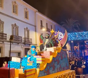 Cabalgata de Reyes por el Raval de la Mar. 2025. Archivo del autor