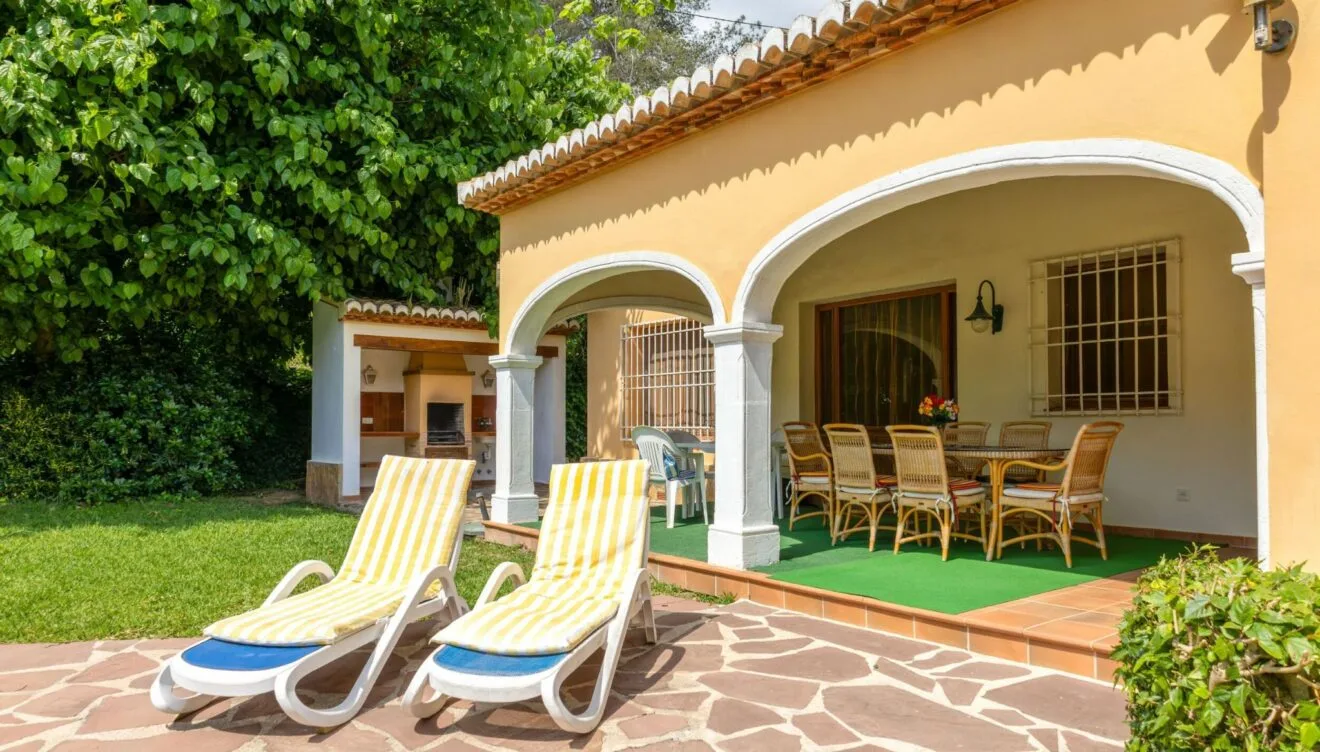 Chalet con piscina privada ideal para disfrutar del sol en Jávea