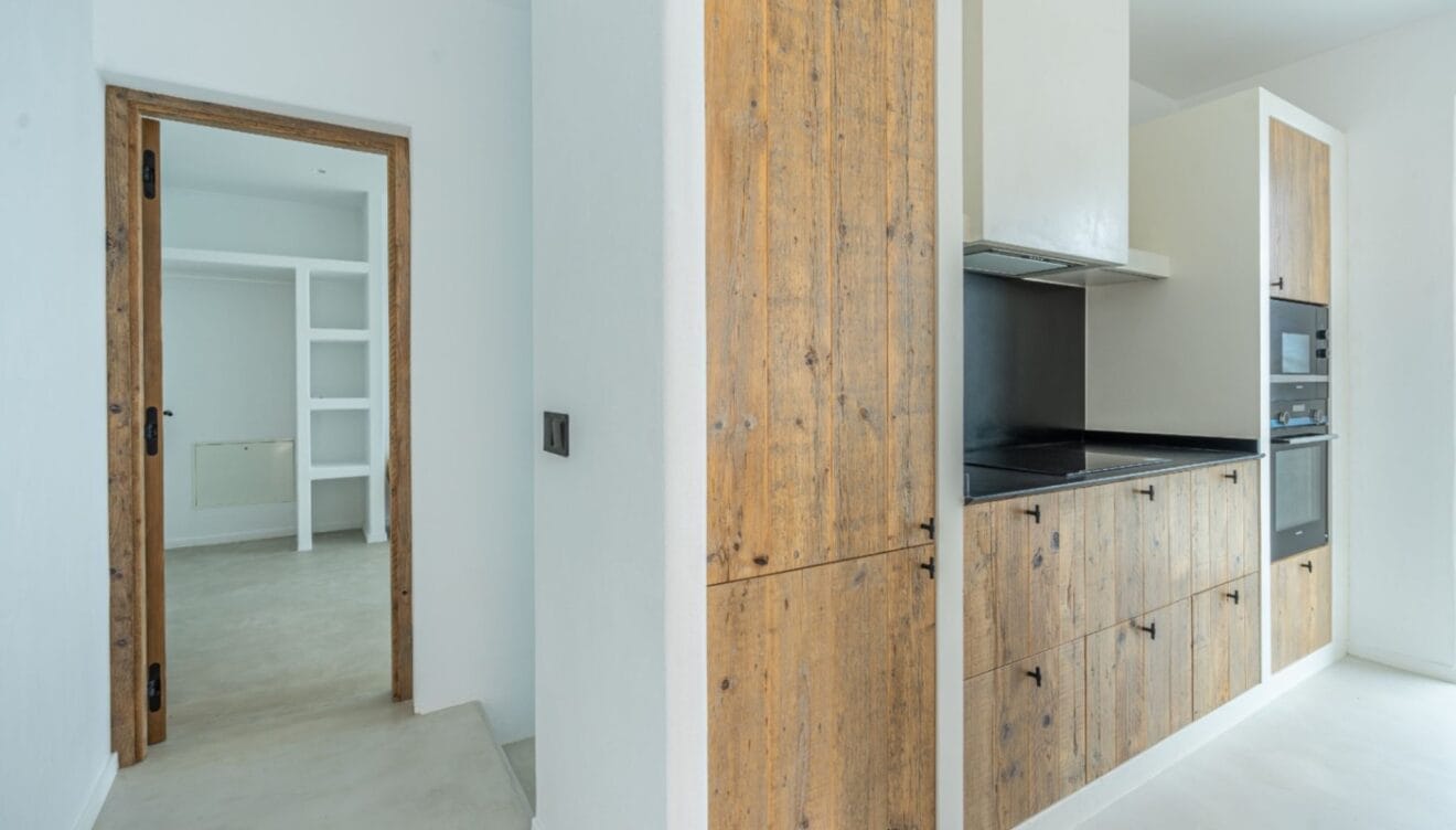 Cocina moderna integrada en la zona de día