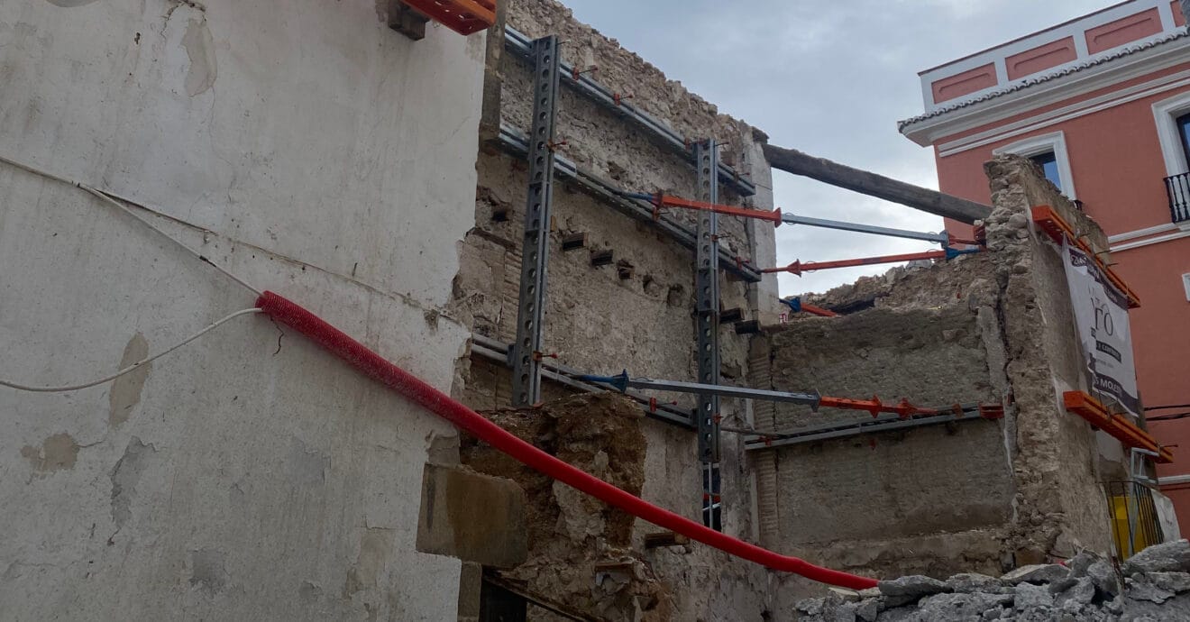 Estado actual de la Casa de los Cholbi con la rehabilitación en marcha-