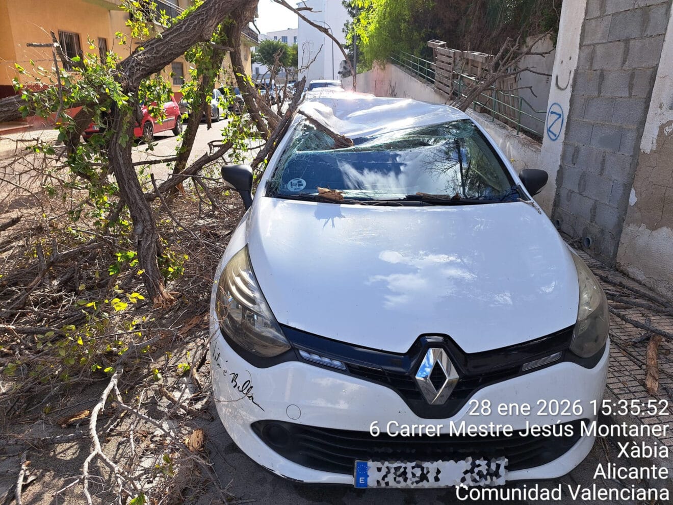 Incidentes a causa del fuerte viento en Xàbia (5)