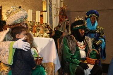 Los Reyes Magos de Oriente reciben a los niños en la Parroquia de Loreto de Xàbia (25)
