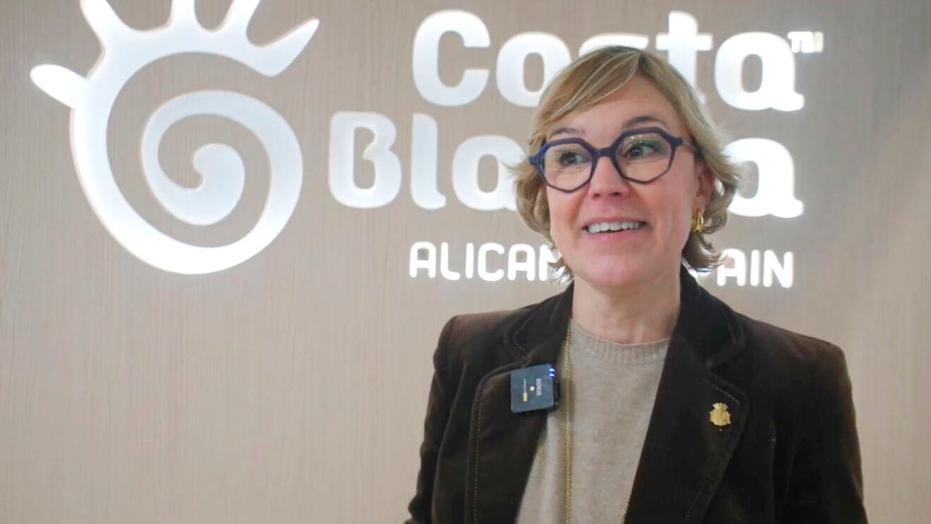 Rosa Cardona, alcaldesa de Xàbia, en una entrevista para Xàbia . com en Fitur 2026