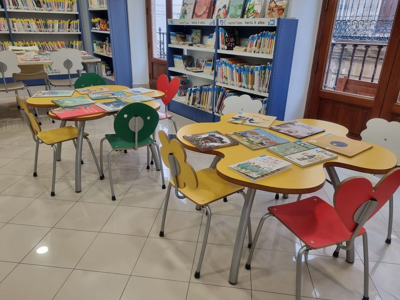 Sección infantil de la biblioteca de Xàbia (archivo)