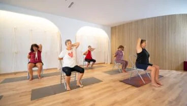 Sessions de ioga a Xàbia tant per a principiants com per a majors de 65 anys