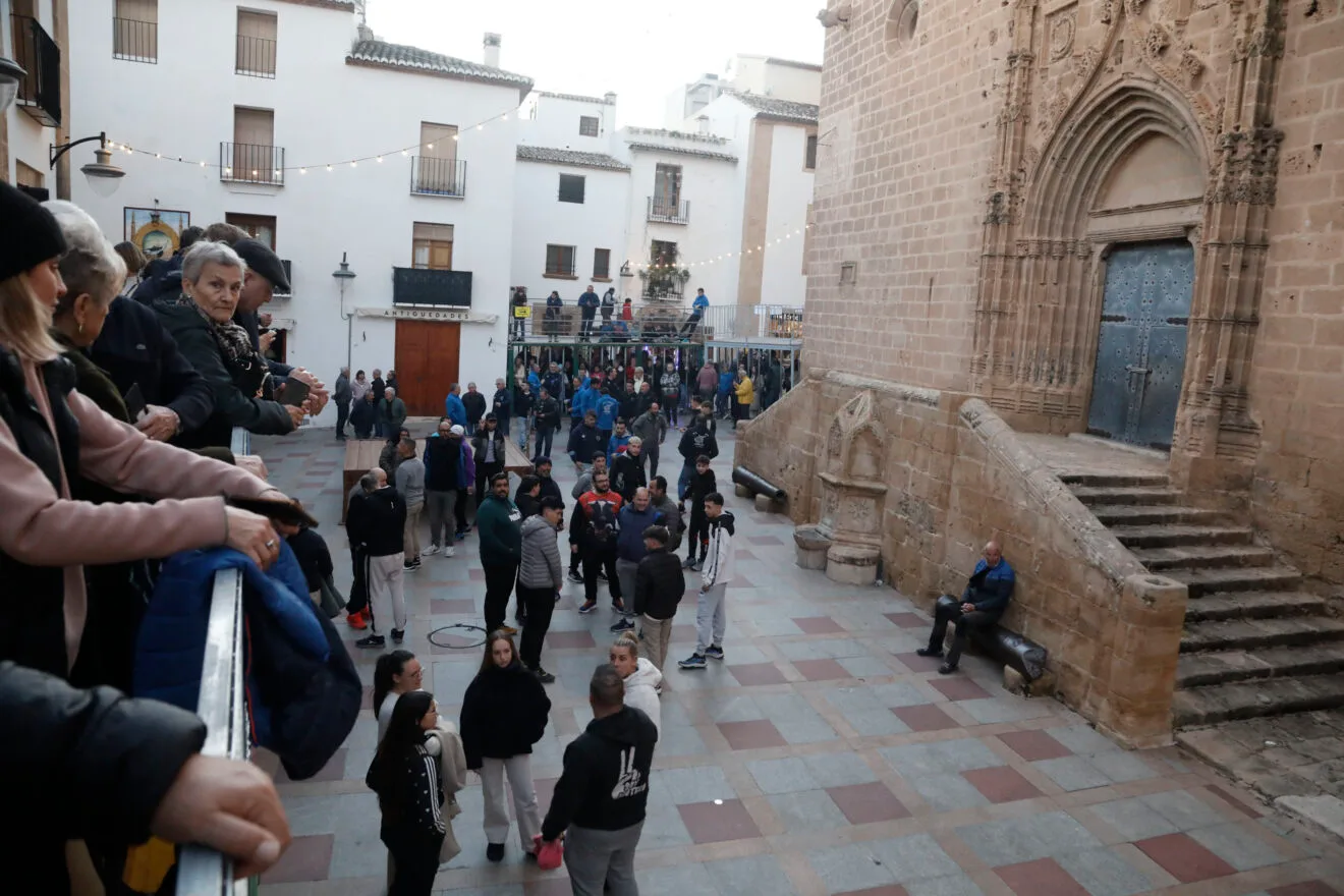 Vecinos y visitantes se dieron cita en las plazas de Xàbia en la única jornada de bous al carrer celebrada durante las fiestas de Sant Sebastià (2)