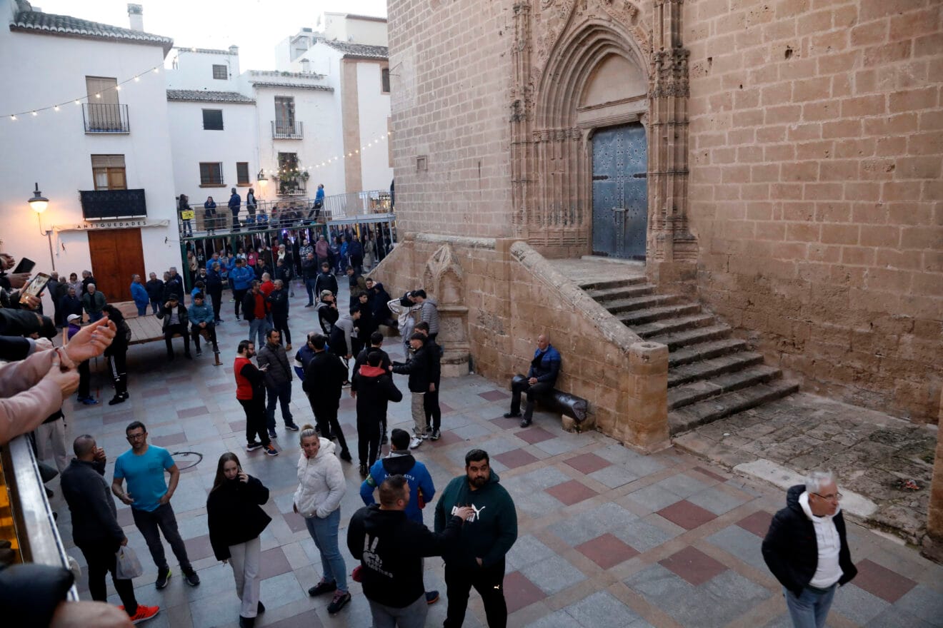 Vecinos y visitantes se dieron cita en las plazas de Xàbia en la única jornada de bous al carrer celebrada durante las fiestas de Sant Sebastià (3)