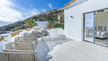 Villa con jardín privado y espacios exteriores listos para disfrutar