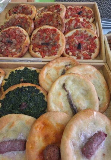 Supermercado local con productos frescos y gourmet