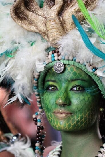 Aroa durant una desfilada de gala