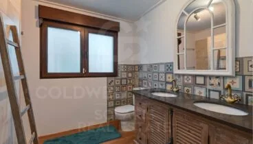 Casa en Jávea con diseño práctico y acogedor