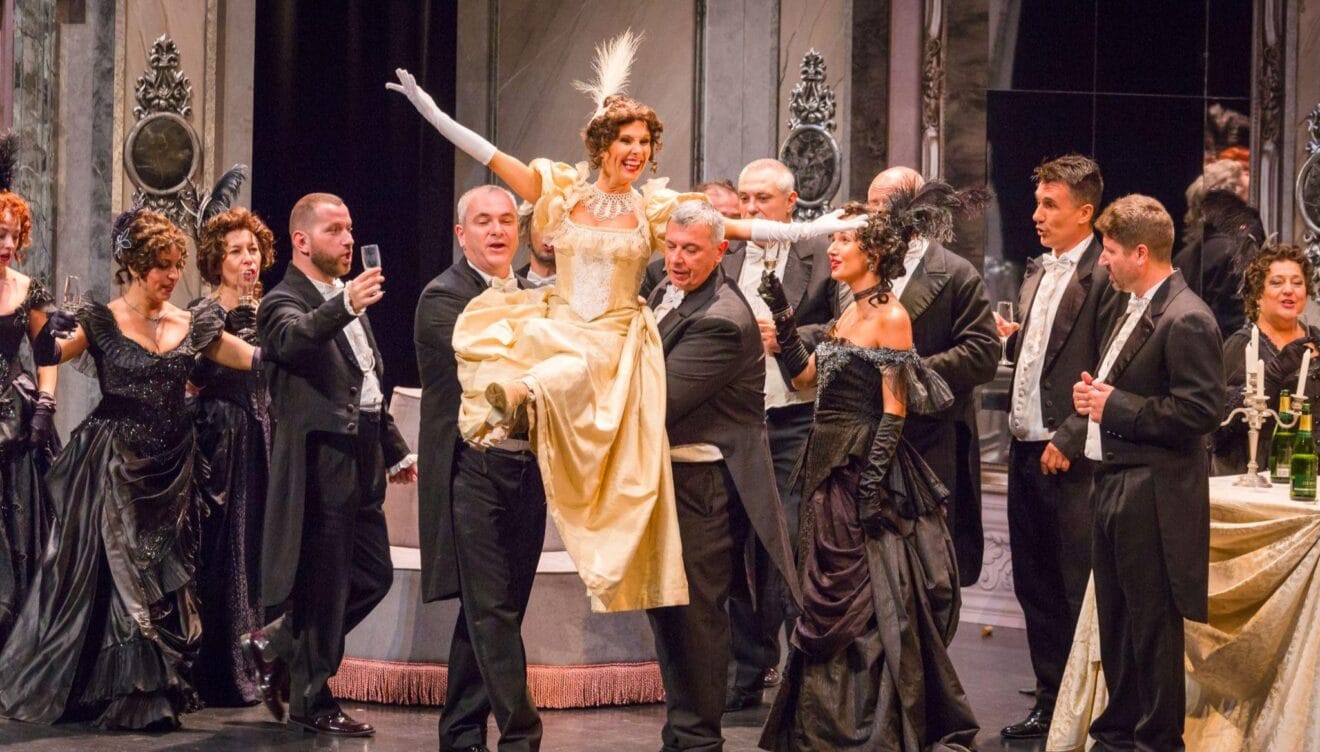 Disfruta de La Boheme, una ópera de Puccini en el Faro de la Cultura de la Marina Alta