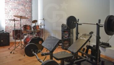 Distribució oberta que potencia l'amplitud interior