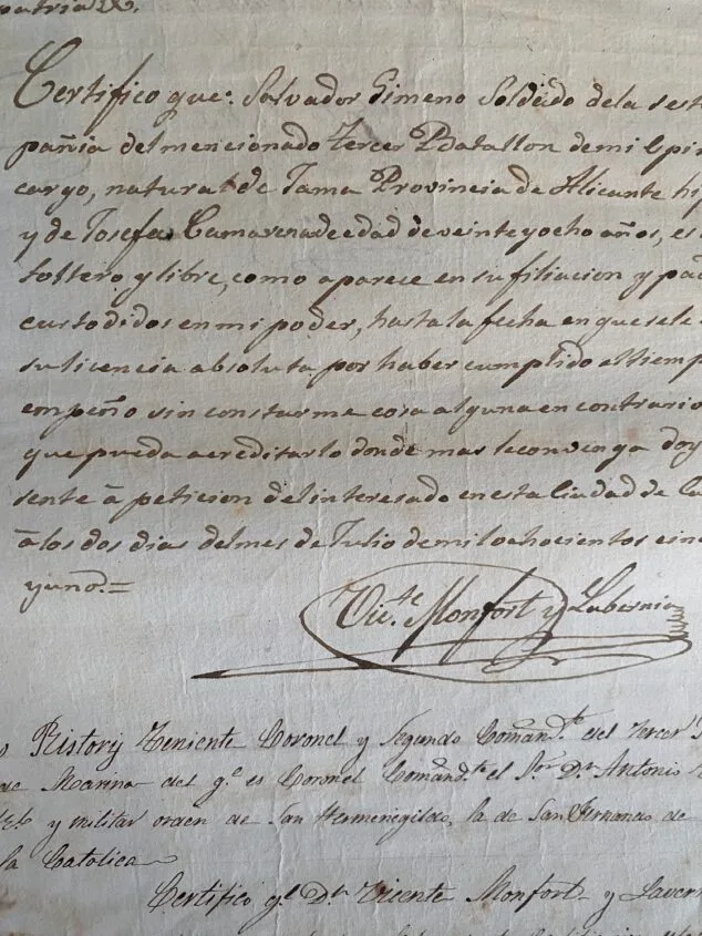 Imagen: Documento antiguo sobre el permiso militar concedido. Foto archivo particular