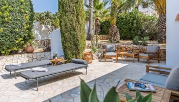 Dutxa exterior junt a la piscina a casa turística a Xàbia