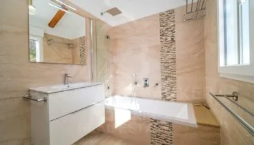 Interior elegante con comodidad todo el año en Jávea