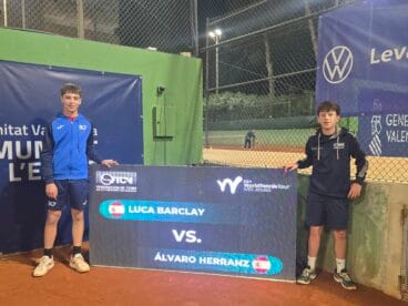 Luca Barclay amb un altre jugador