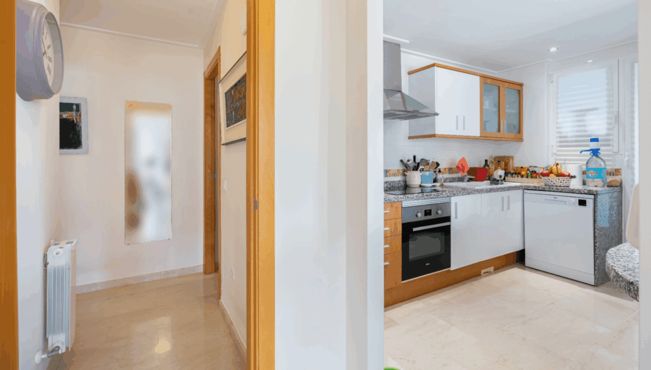 Piso con terraza de 16 m² en el Puerto de Jávea