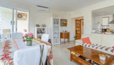 Pis modern amb cuina oberta a Xàbia