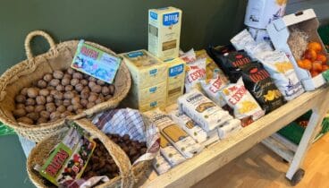 Comercio familiar con amplia variedad de alimentos