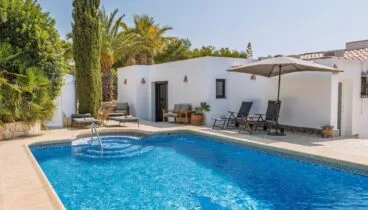 Villa con piscina privada cerca de la playa en Jávea