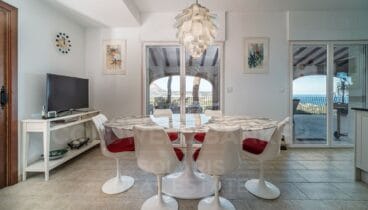 Vila a Xàbia amb estades àmplies i ben distribuïdes