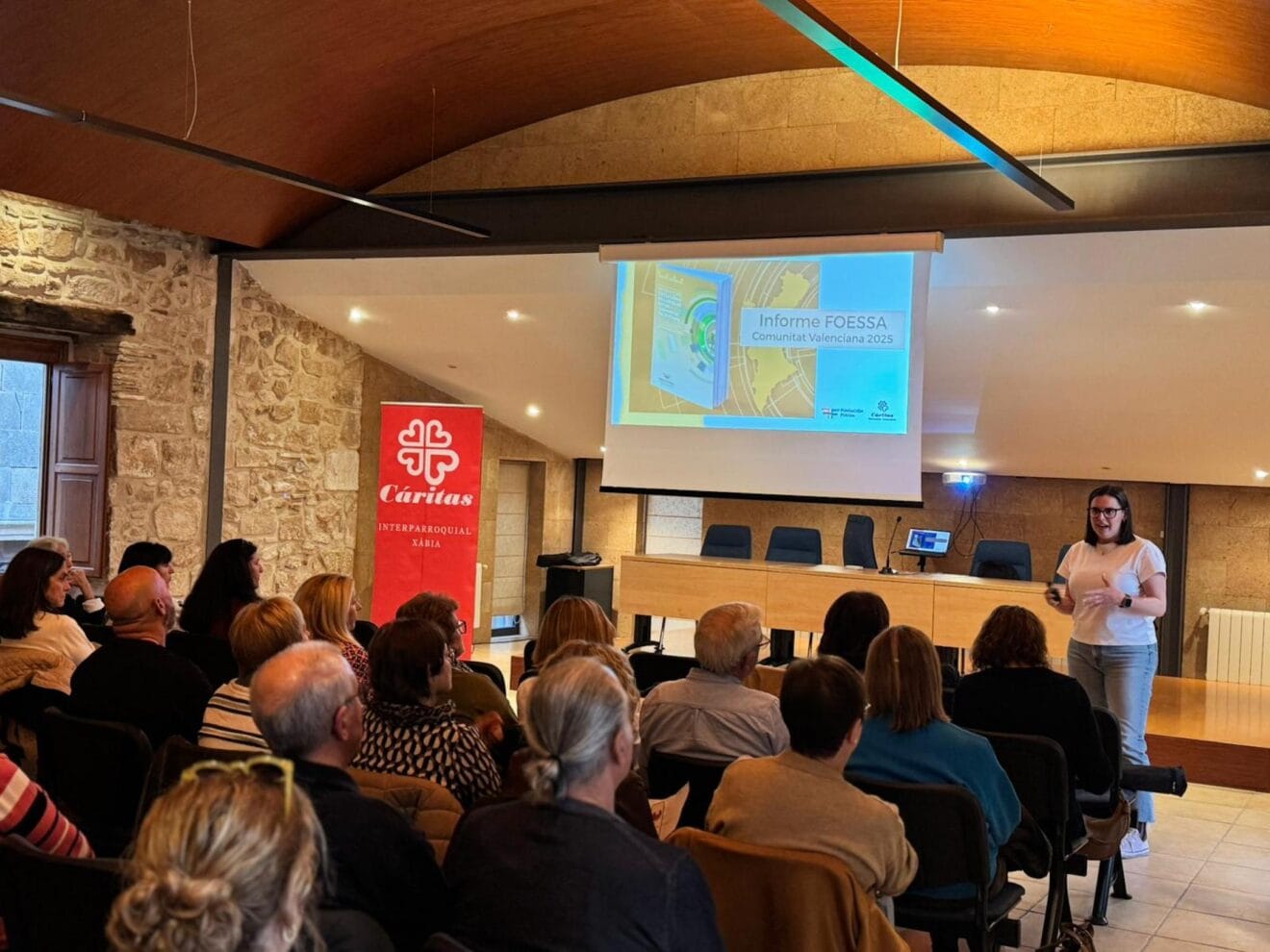 Xàbia acoge la presentación del informe que denuncia el aumento de la exclusión social en la Comunitat Valenciana