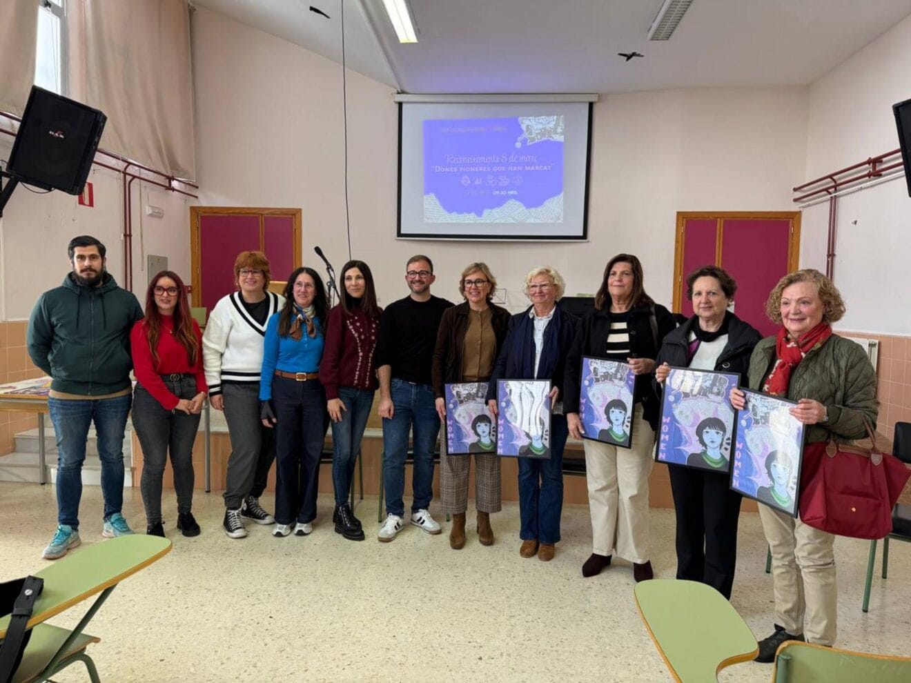 Participantes en la II edición de "Dones que han marcat" en el IES Antoni Llidó de Xàbia