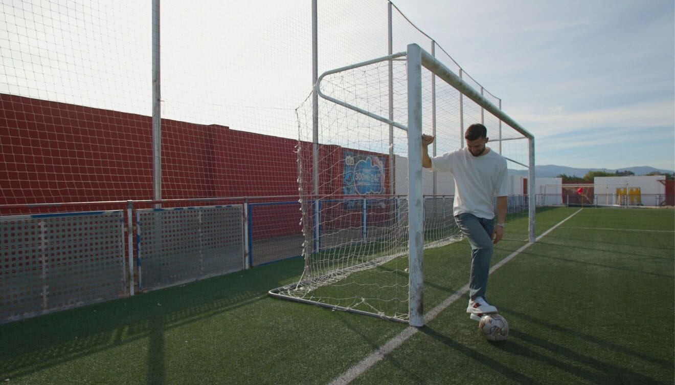 Antonio Sivera, portero del Deportivo Alavés y creador del Campus Sivera