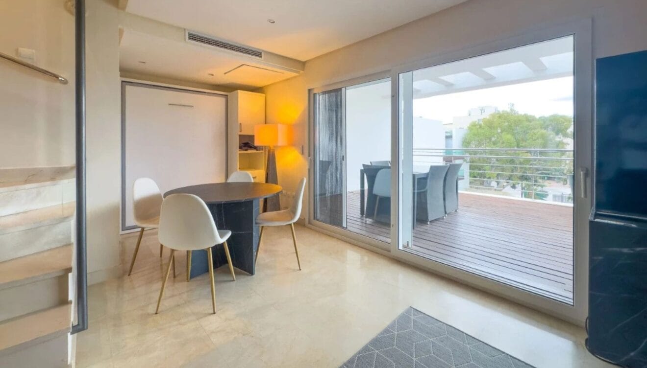 Apartamento en Jávea con distribución cómoda y luz natural