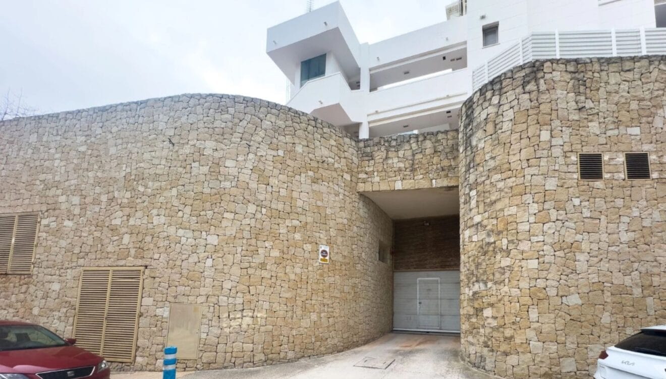 Ático en primera línea en Jávea con vistas al mar y al Montgó