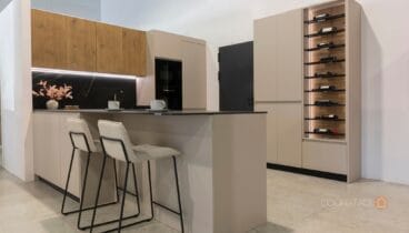 El contraste como clave del diseño de cocinas modernas y equilibradas (10)