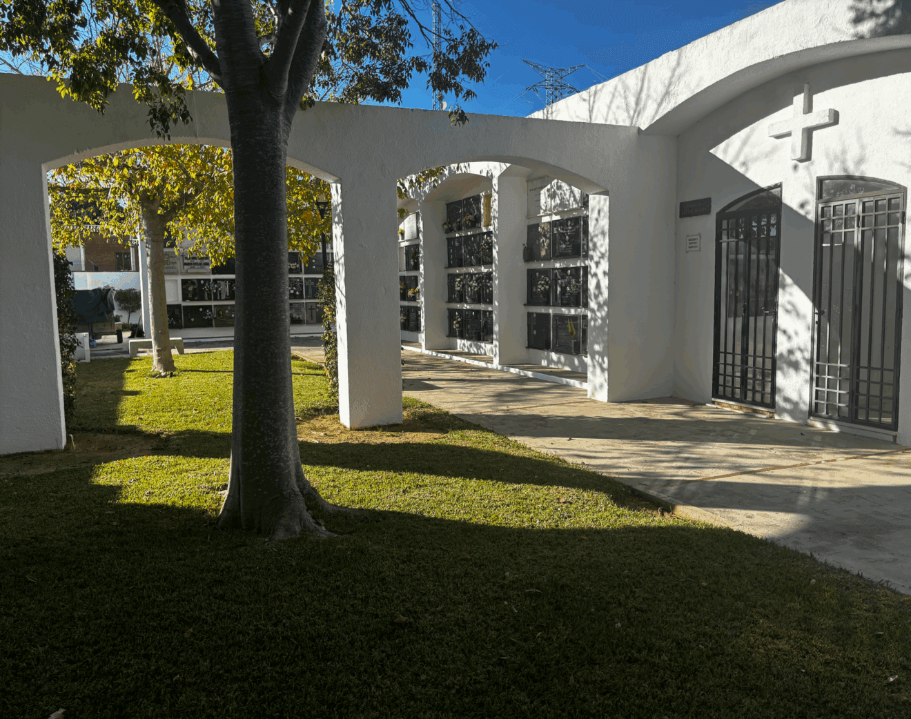 Cementerio de Xàbia preparado para Todos los Santos