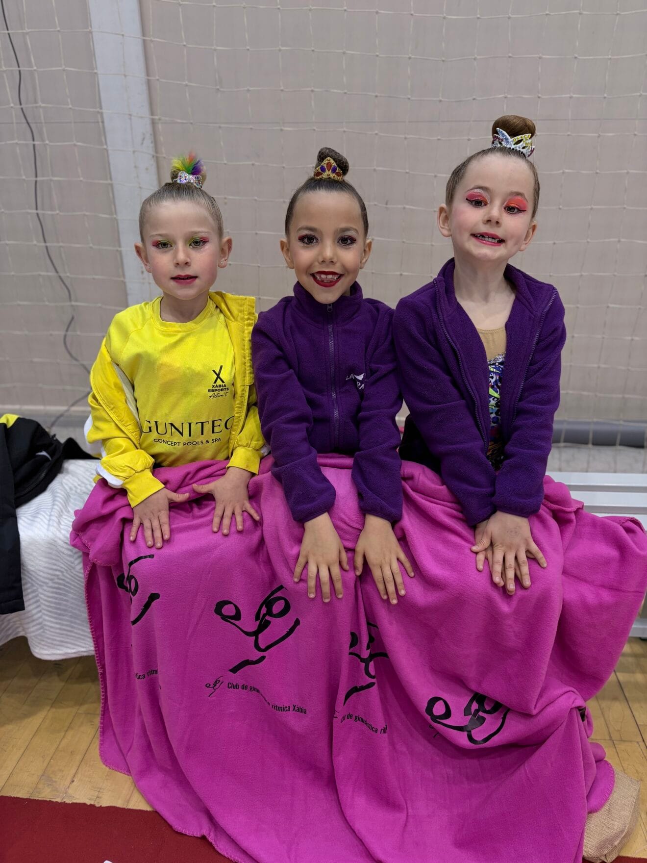 Gimnastas prebenjaminas listas para competir en Alcoy