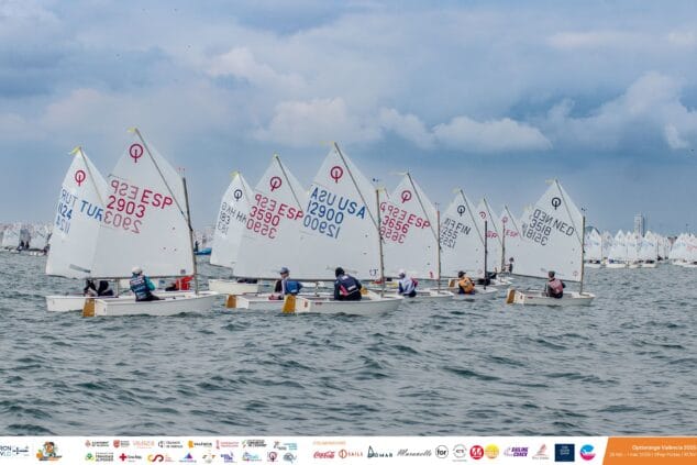 Imagen: Las embarcaciones durante la regata