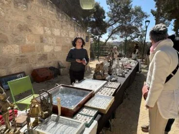 Mercat d’Antiguitats i vintage en el Riurau d’Arnauda de Xàbia (1)