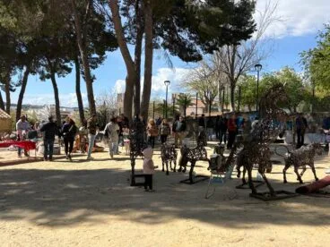 Mercat d’Antiguitats i vintage en el Riurau d’Arnauda de Xàbia (13)
