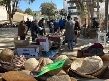 Mercat d’Antiguitats i vintage en el Riurau d’Arnauda de Xàbia (14)