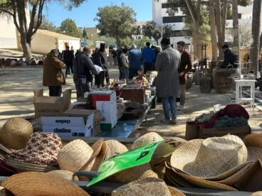 Mercat d’Antiguitats i vintage en el Riurau d’Arnauda de Xàbia (14)