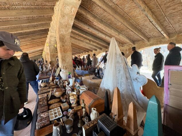 Imagen: Mercat d'Antiguitats i vintage en el Riurau d'Arnauda de Xàbia