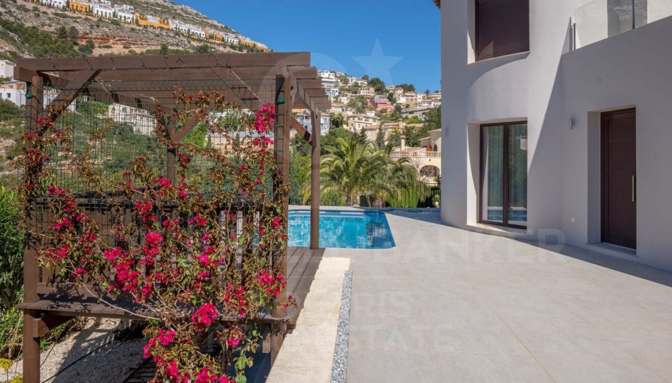 Terrazas amplias para disfrutar del clima mediterráneo todo el año