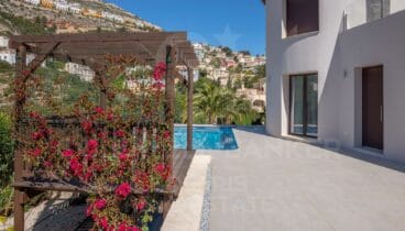 Terrazas amplias para disfrutar del clima mediterráneo todo el año