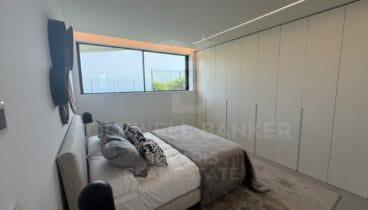 Villa contemporánea en zona privilegiada de Balcón al Mar