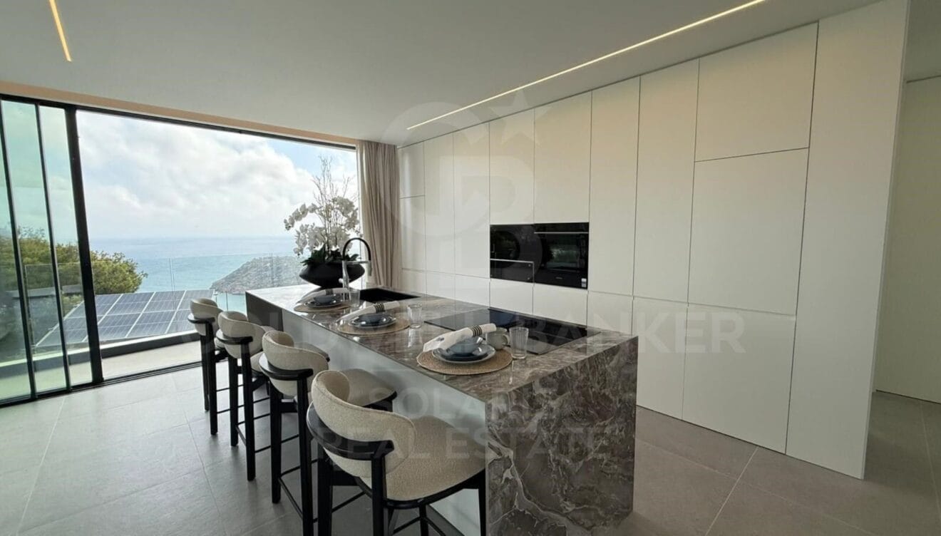 Villa exclusiva en la Costa Blanca con estilo mediterráneo