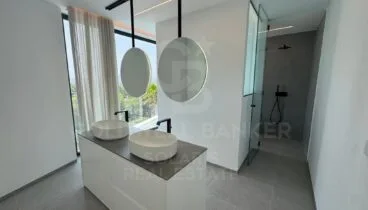 Vivienda contemporánea en Balcón al Mar con gran parcela