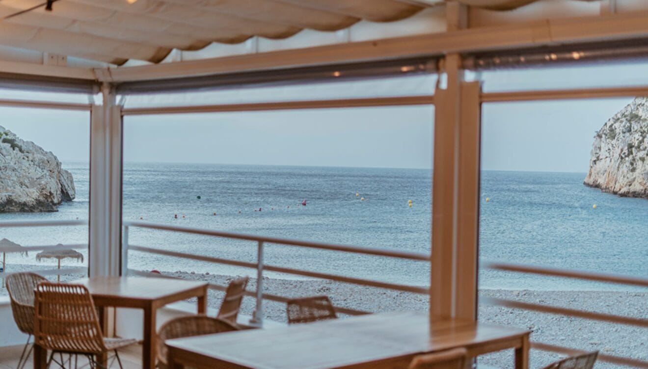 Vuelve Restaurante Sur con cocina mediterránea frente al mar