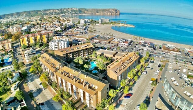Imagen: Apartamento en primera línea Playa del Arenal con vistas al mar